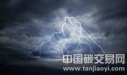 “全球變暖導致閃電發(fā)生次數(shù)增加50%”