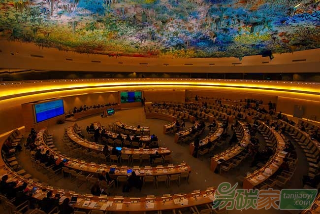 聯(lián)合國慶?！叭蚱跫s”成立15周年