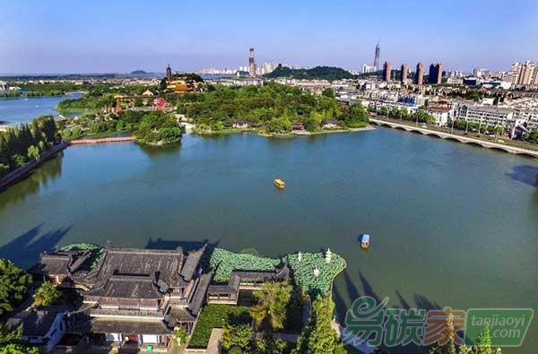 探索形成具有特色的低碳發(fā)展模式